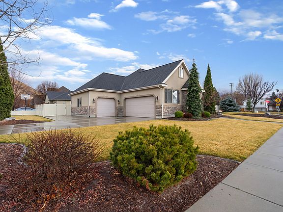 2nd image of 557 S 1470th St E