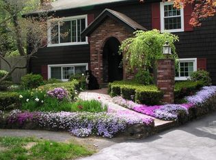 12 Beeman Rd, Peabody, MA 01960