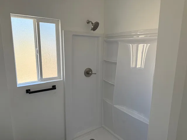 7044 Tyrone Ave — Photo 4
