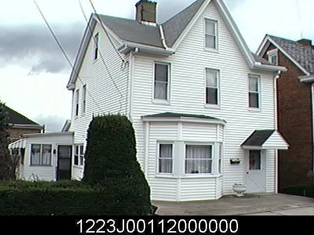 215 W 10th Ave photo 1