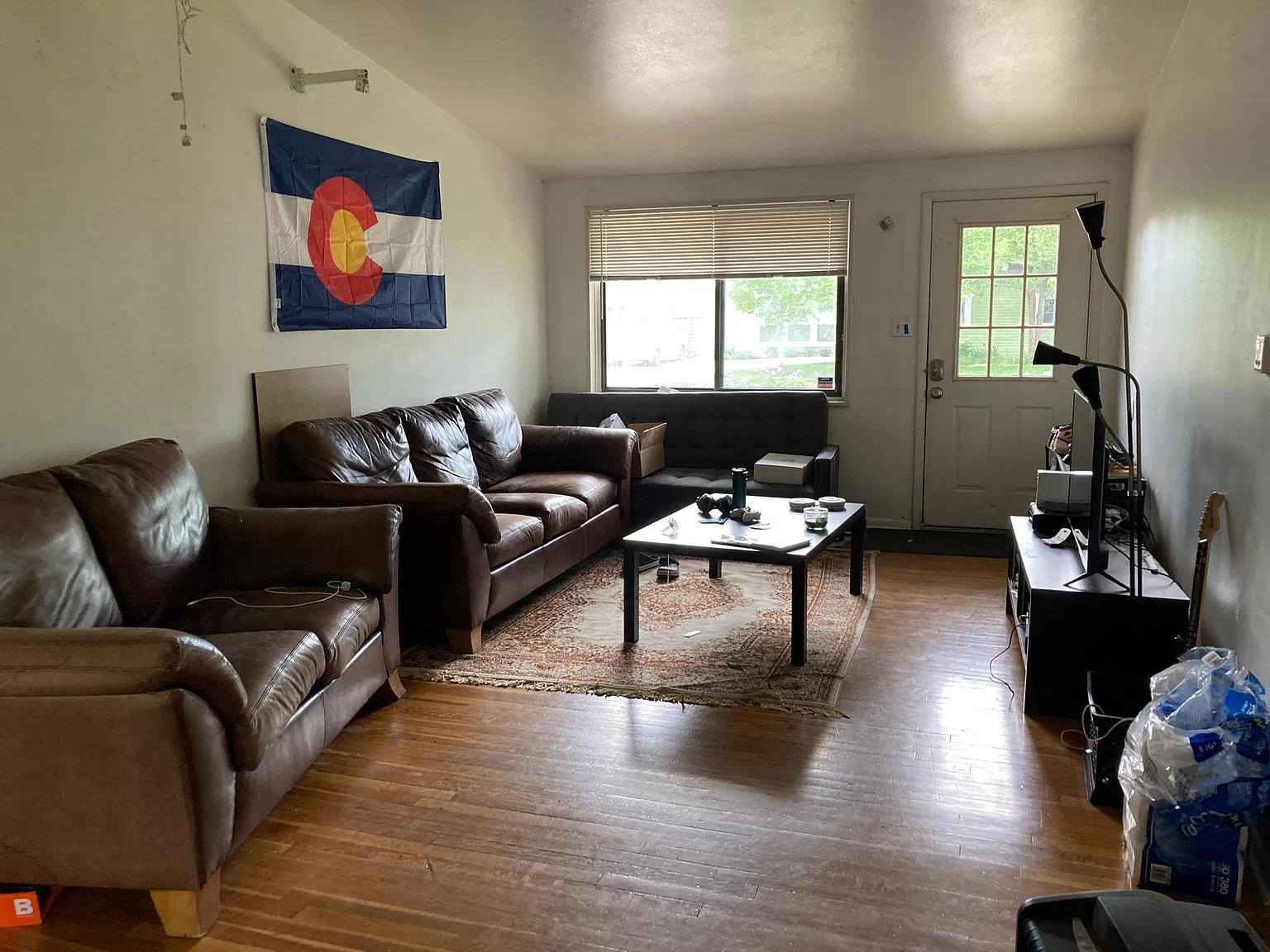 6 bed, 2.5 bath, 2304 sqft, $6,995 — Photo 4