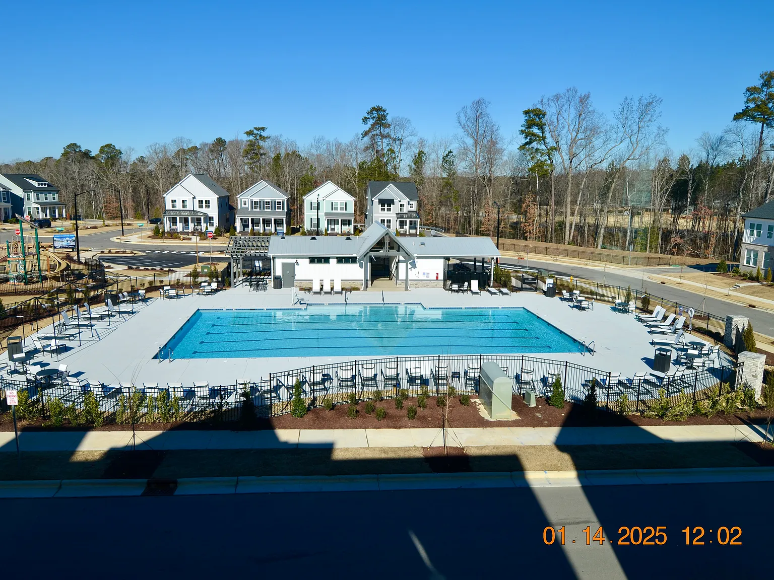 3 bed, 2060 sqft, $2,295 — Photo 1