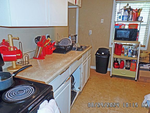 5th image of 981 Duxberry Ave