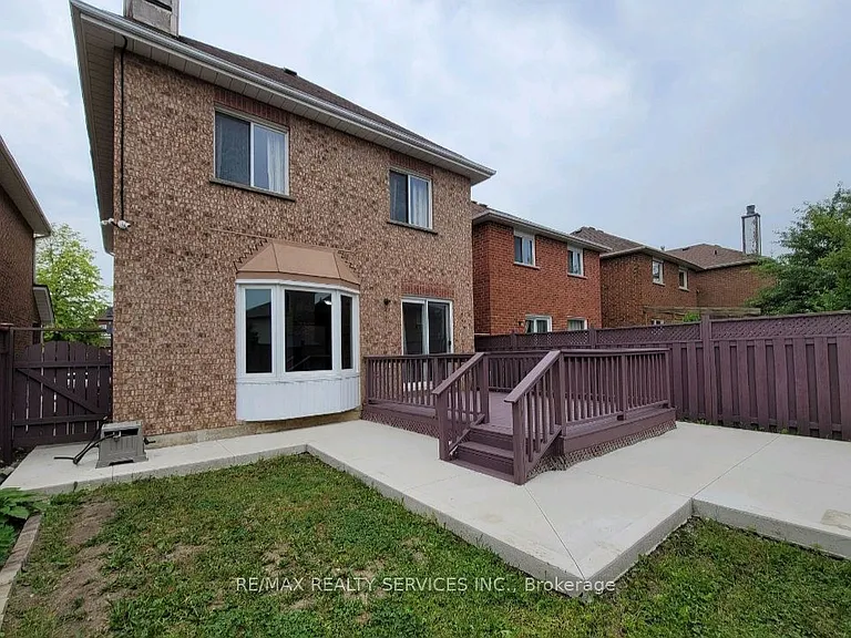 27 Letty Ave — Photo 9