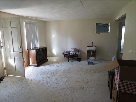 4th image of 4239 Crestfield Ave