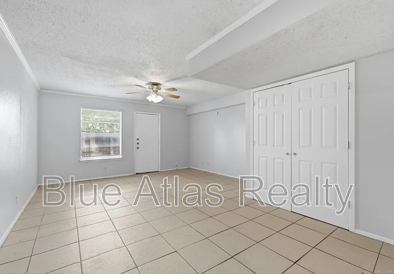 3828 Coates Cir — Photo 5