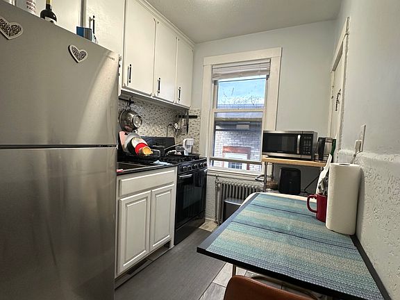 4th image of 26 Chiswick Rd APT 18