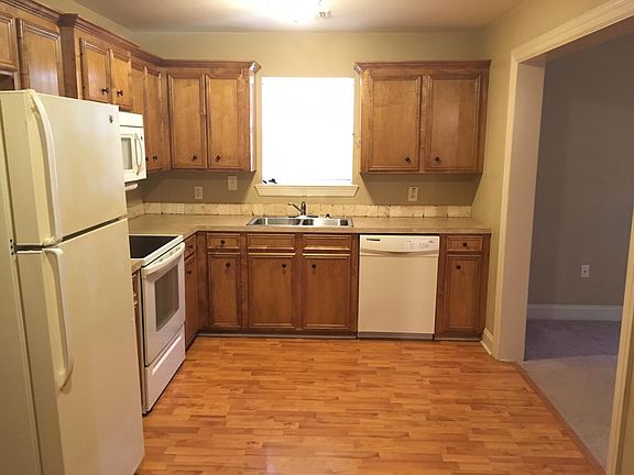 5th image of 1215 Waller Ave