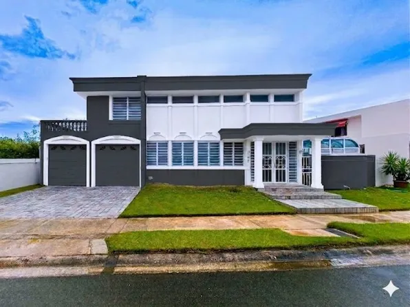 Calle 9 Urb Estancias De San Fernando #G12, Carolina, PR 00985