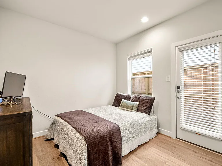 726 Carriage Knolls Dr — Photo 29