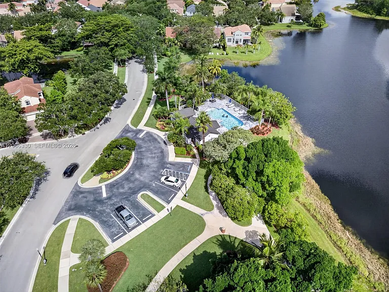 1520 Seabay Rd — Photo 125