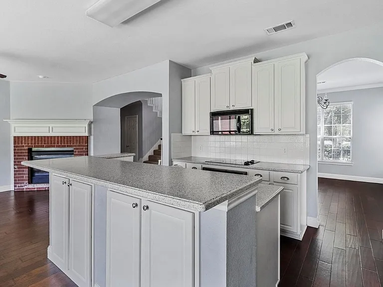 9669 Plains Cir — Photo 13