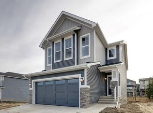 243 N Silver Spruce Grv SW, Calgary, AB T2X5M2