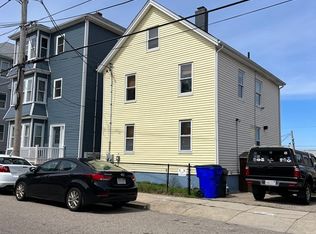 30 Hamlet St, Fall River, MA 02724