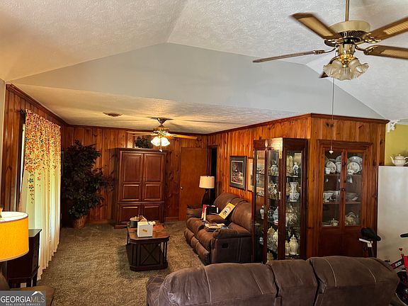 4th image of 209 Mobley St