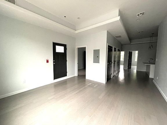 5th image of 1446 N Franklin St #3
