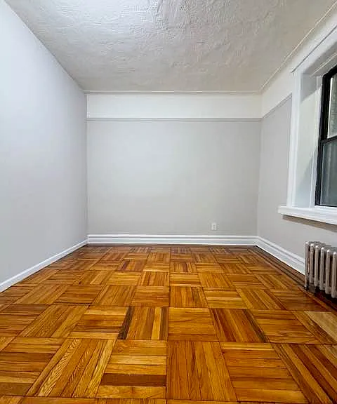 525 E 21st St #1 — Photo 8