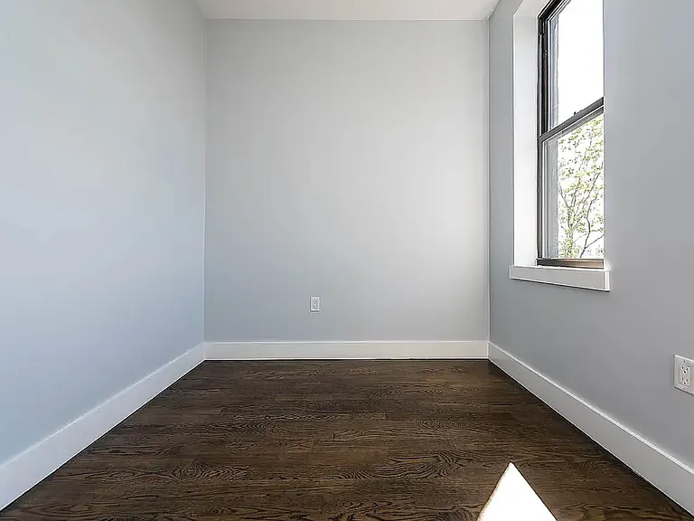 415 Suydam St #4R — Photo 7