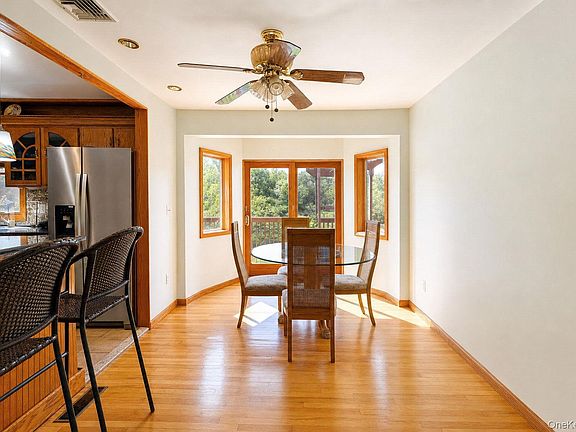 5th image of 7 Greycourt Road