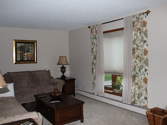 4th image of 217 Oakridge Dr