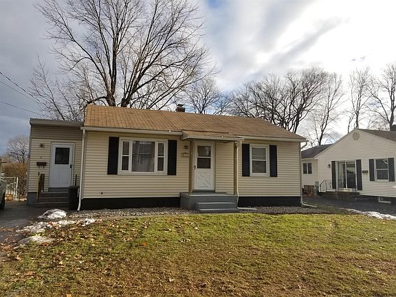 3rd image of 11 Hartwood St