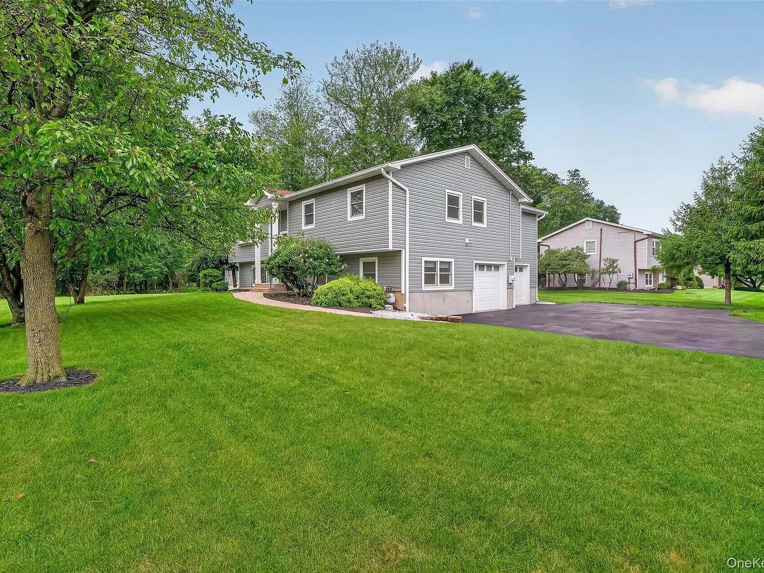 4 bed, 2.5 bath, 3218 sqft, $5,000 — Photo 4