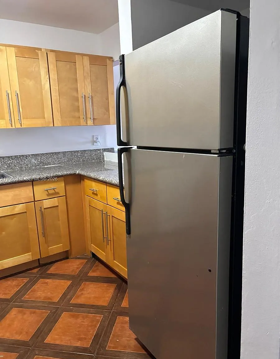 Coral Gate West Condo — Photo 3