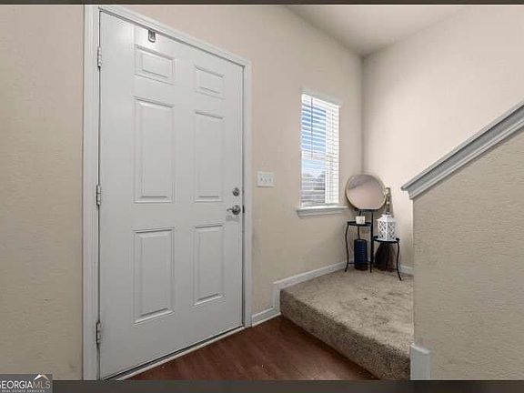 3rd image of 755 Walnut Creek Cir
