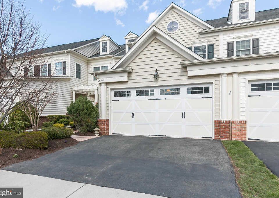 1st image of 20560 Rosewood Manor Sq