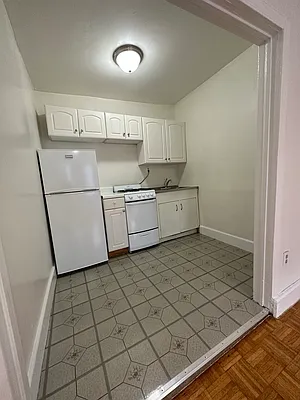 Rented by Peter R. Hungerford, LREB | media 12