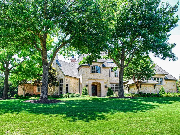 907 Foxglove Trl, Fairview, TX 75069
