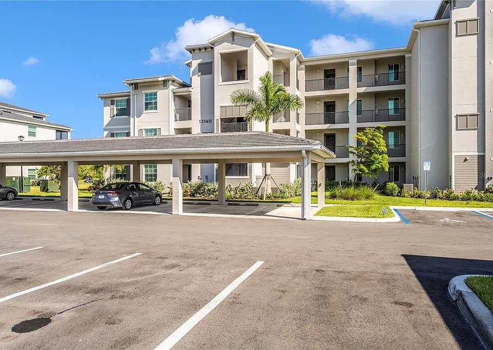 12140 Wellen Golf St #401