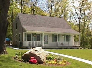 12 Lugent Ln, Bristol, RI 02809