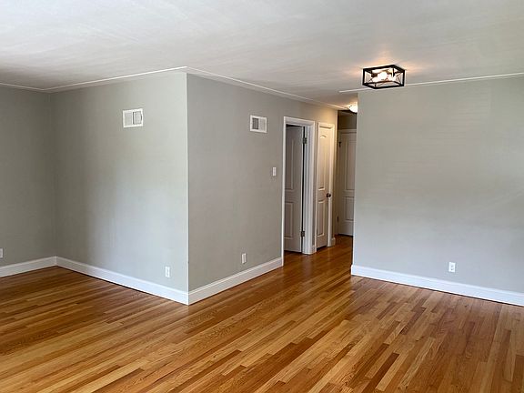 3rd image of 5423 Murdoch Ave