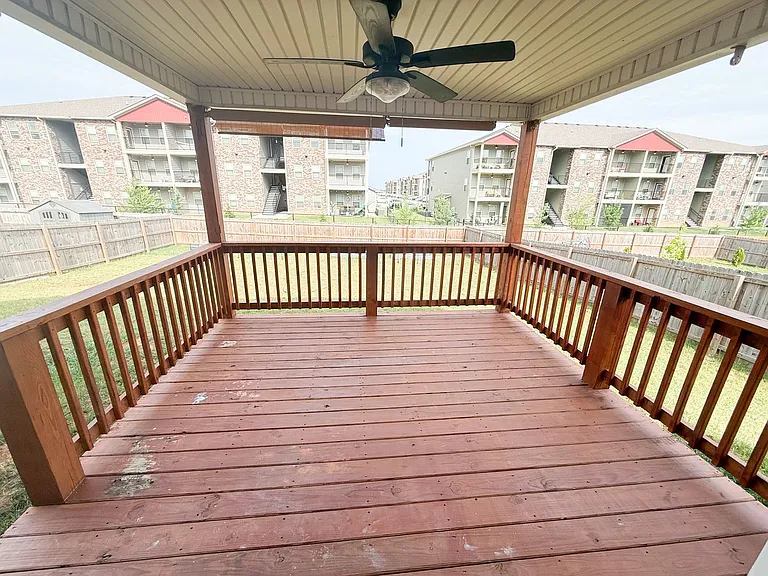 796 Lillian Grace Dr — Photo 15
