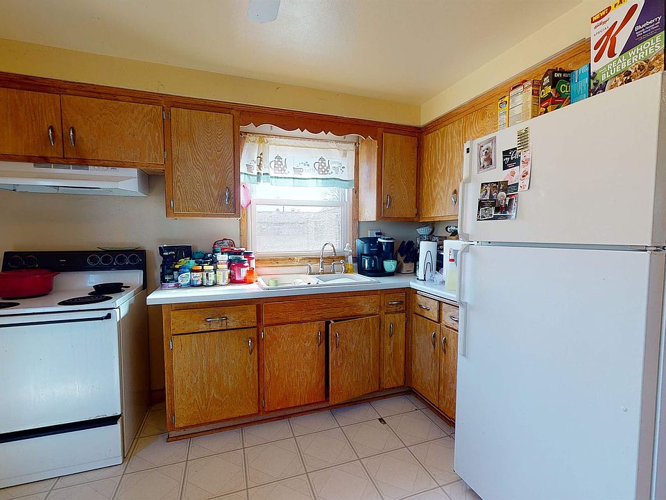 1st image of 1700 S 52nd St