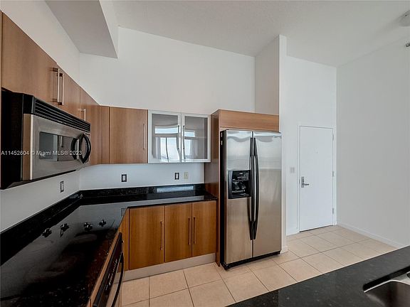 5th image of 335 S Biscayne Blvd #Lph-01