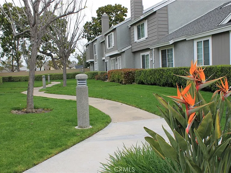 73 Fox Holw — Photo 2