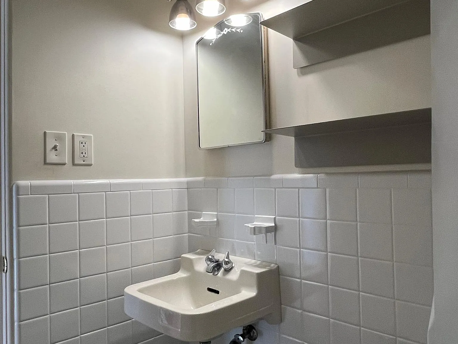345 Logan St SE — Photo 3