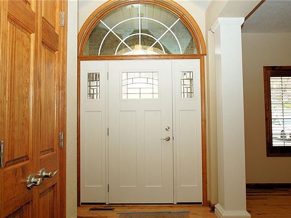 2nd image of 1000 Southway Dr