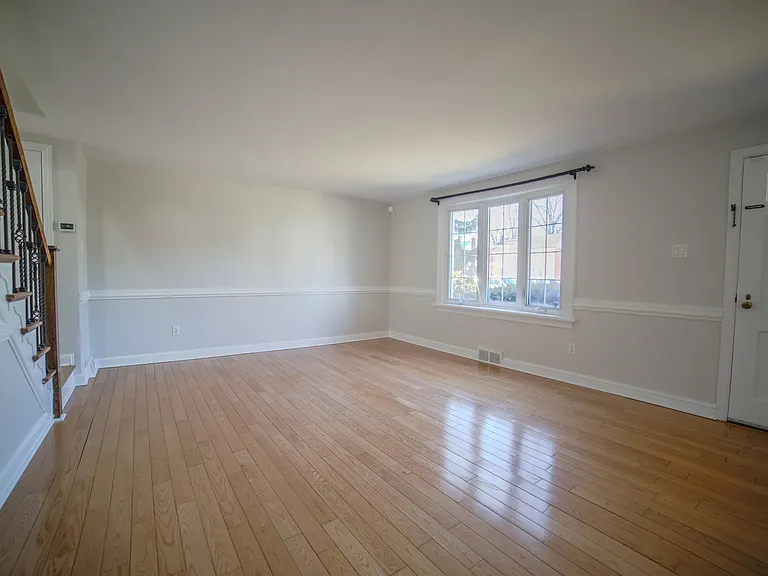 213 Heatherwood Rd — Photo 7