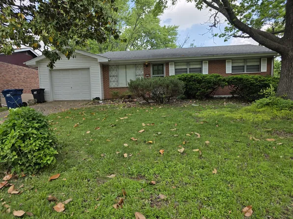 8555 Loyd Dr, Saint Louis, MO 63114