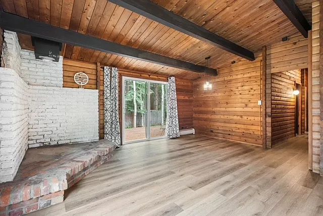 1285 Riverside Dr — Photo 10