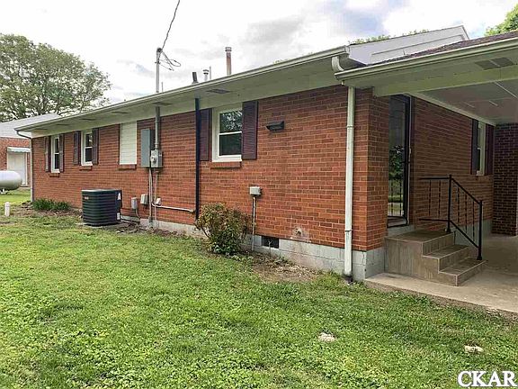 3rd image of 366 Joyce Dr