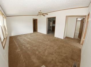 194 Blue Spruce Ln, Flint, MI