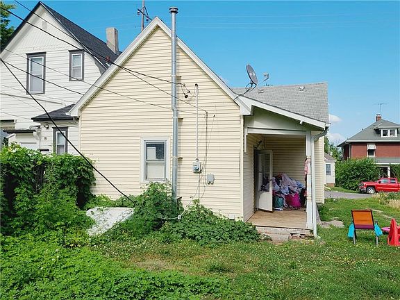 5th image of 806 S 15th St