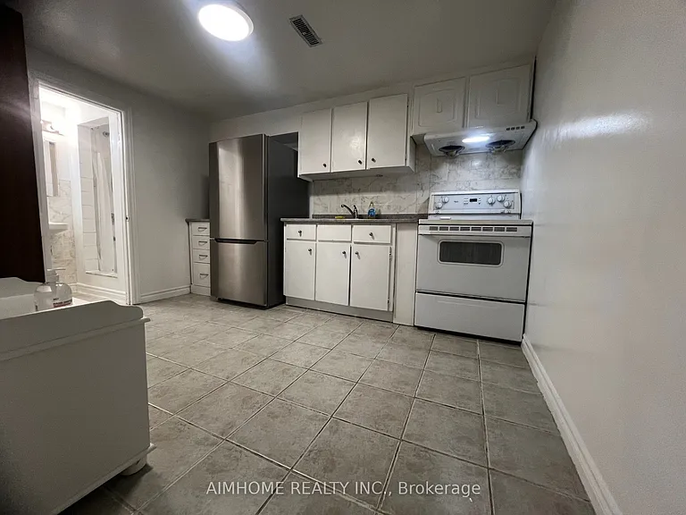 83 Mintwood Dr #BASEMENT — Photo 14