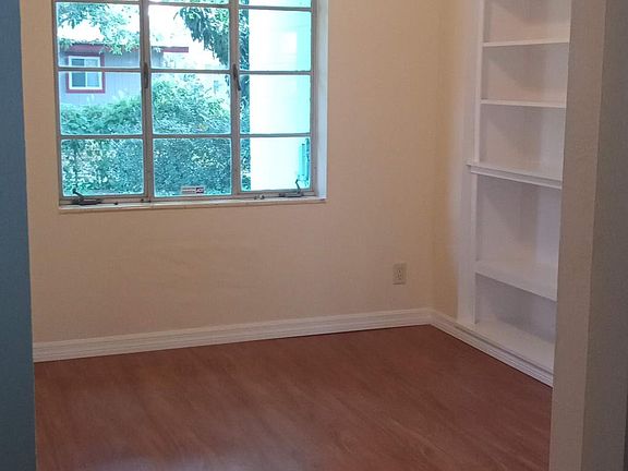 5th image of 1516 25th Ave S
