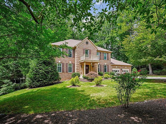 2nd image of 5810 Hannora Ln