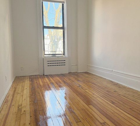 5th image of 23 W 87th St APT 5R